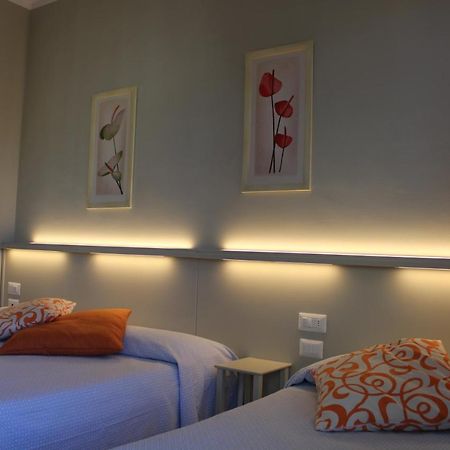 Hotel Delfina シーニャ エクステリア 写真